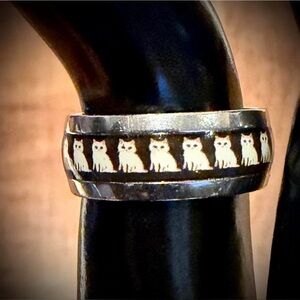 Whimsical Stainless Steel White Cats Ring Band, size 7 😺 Purrfect For Cat Lovers